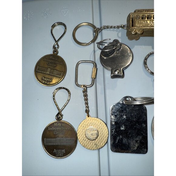 Souvenir Vintage Keychain Lot Military Cable Car Sydney Opera House US States - Picture 13 of 13